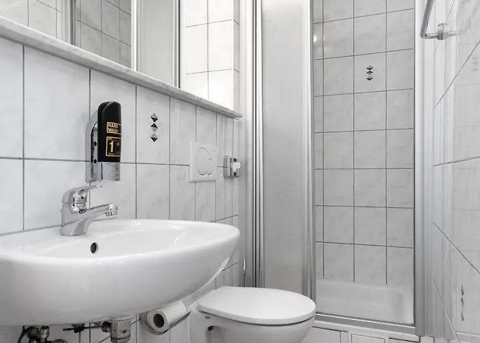 2, Direkt Am Bahnhof Apartment