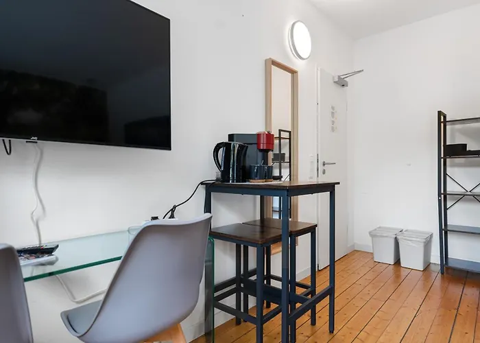 2, Direkt Am Bahnhof *